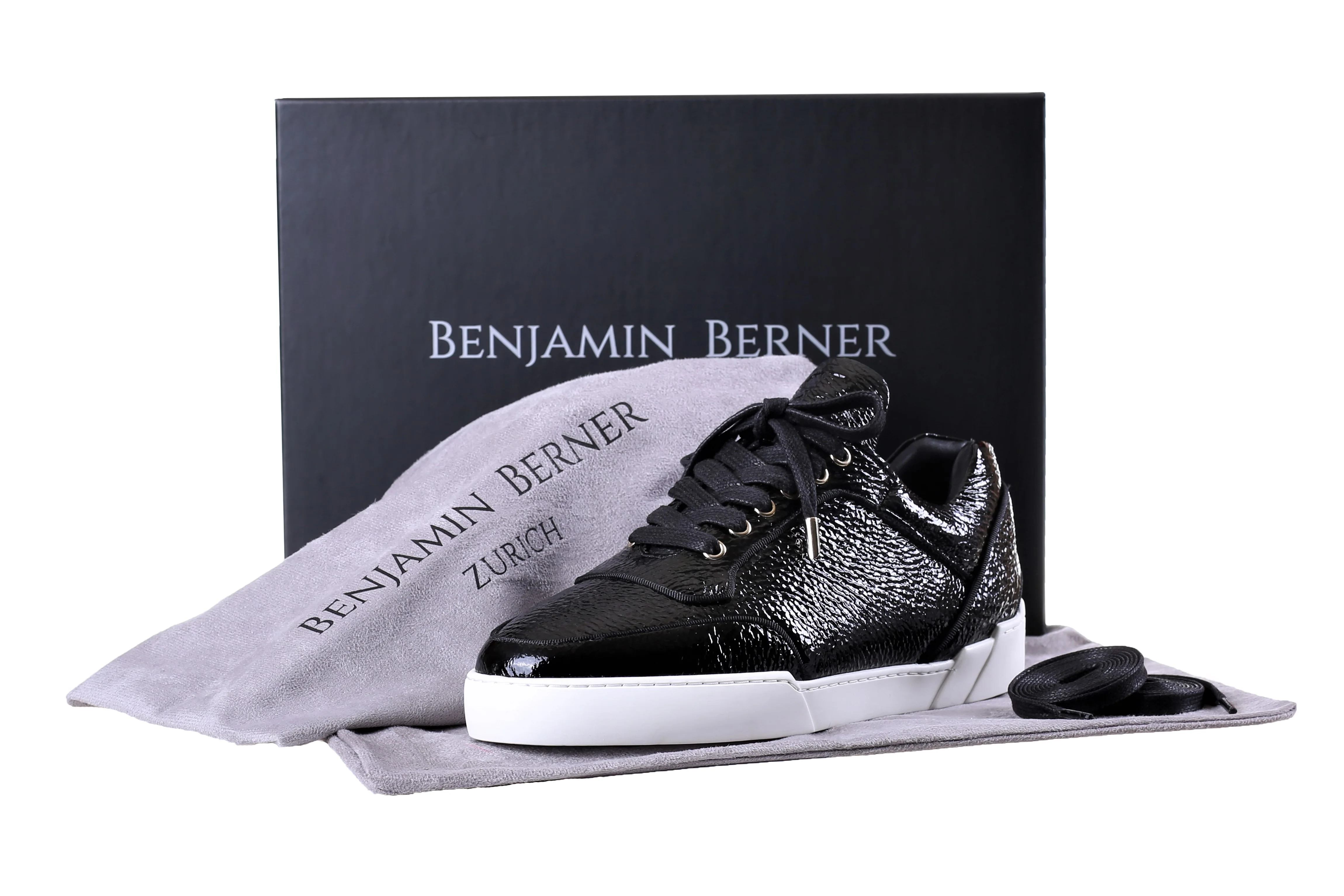 Low-Top BLACK WASHED PATENT CALFSKIN WHITE SOLE - Image 4