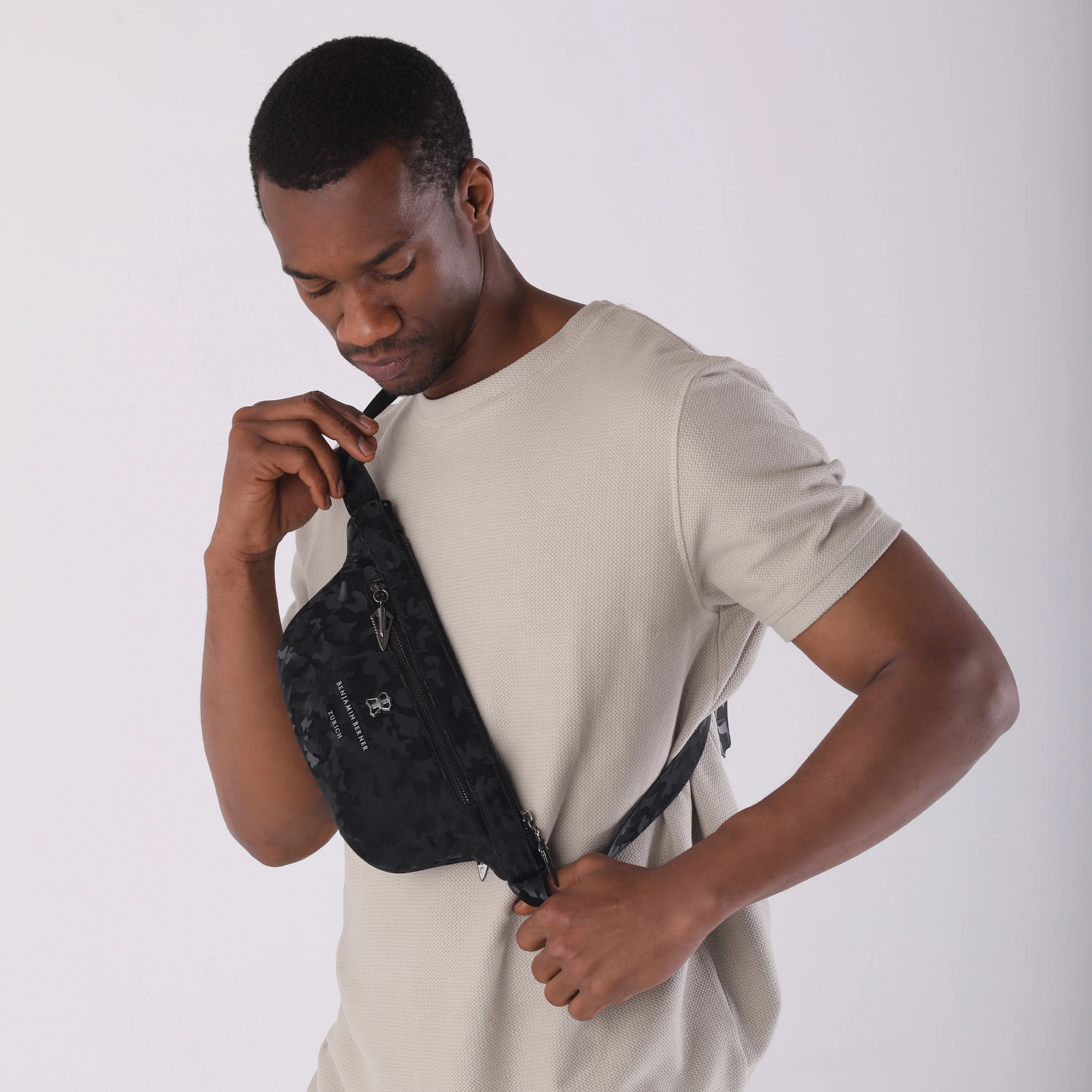 BNJ BUMBAG BLACK REFLECTIVE CAMOUFLAGE CALFSKIN - Image 3