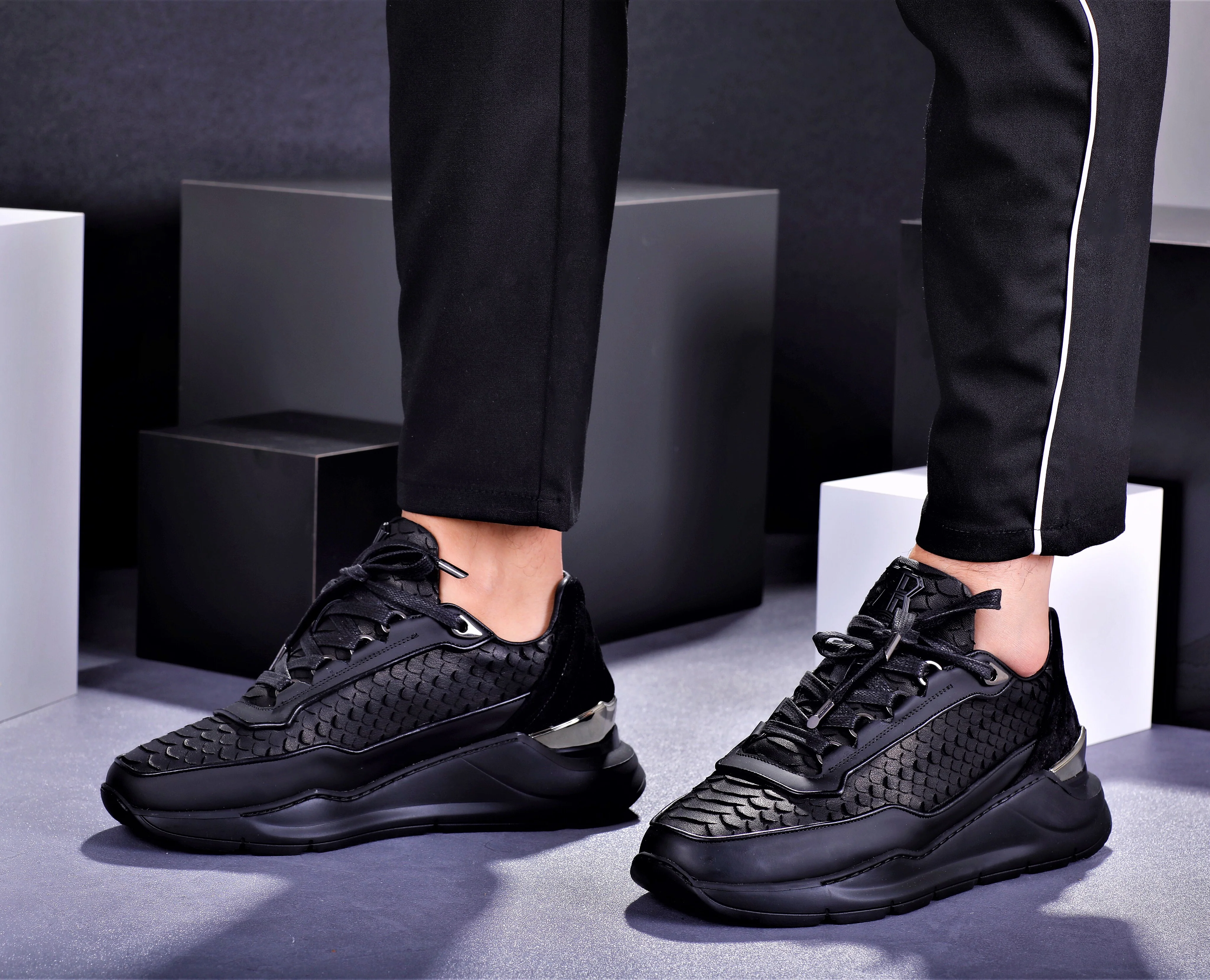 LOW-TOP BNJ HECTOR RUNNER PYTHON CUT-MATT NAPPA - Image 5