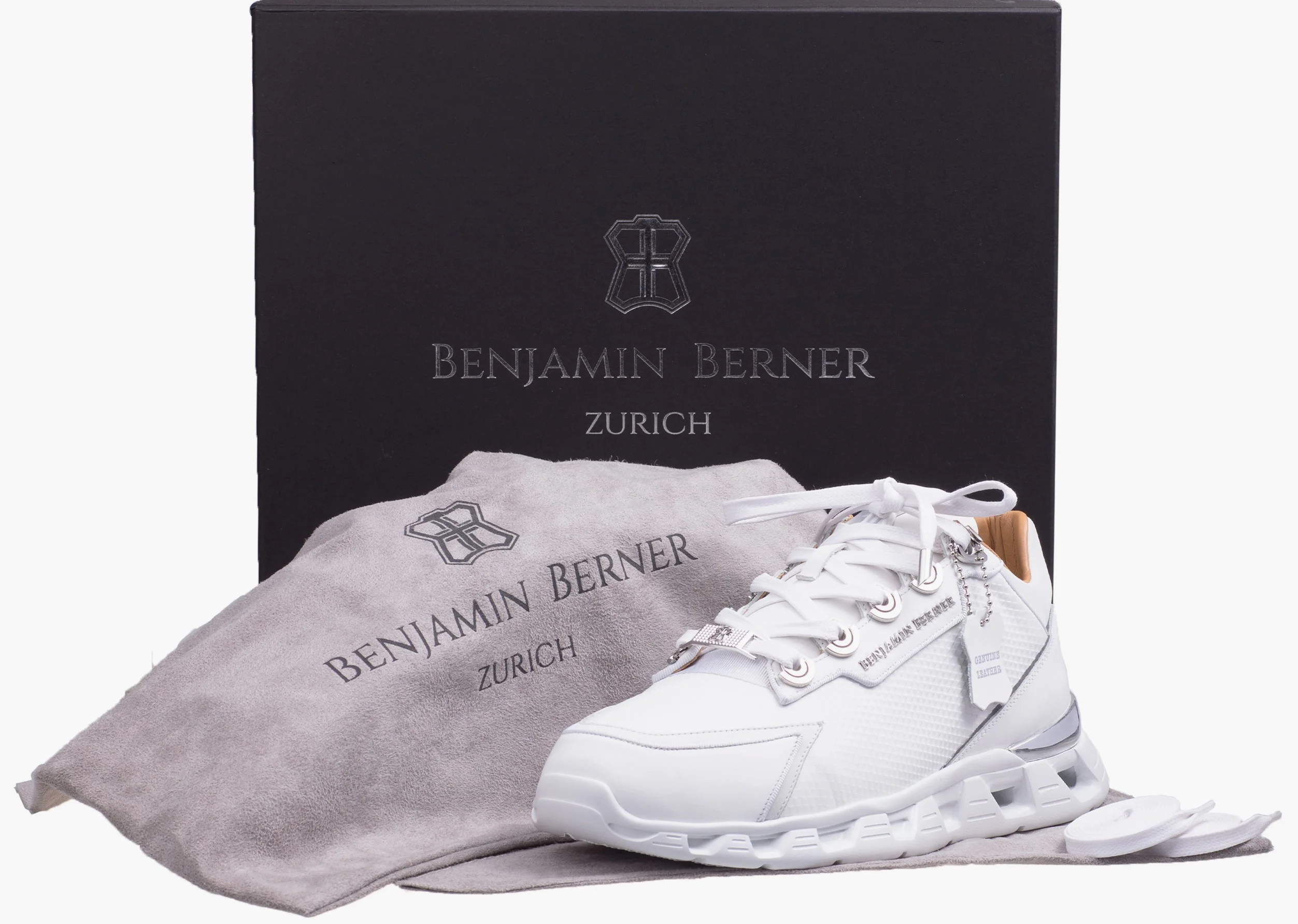 BNJ RAZOR HIGH-TECH RUNNER  WHITE  TRIANGLE EMBOSSED MATT NAPPA - Image 3