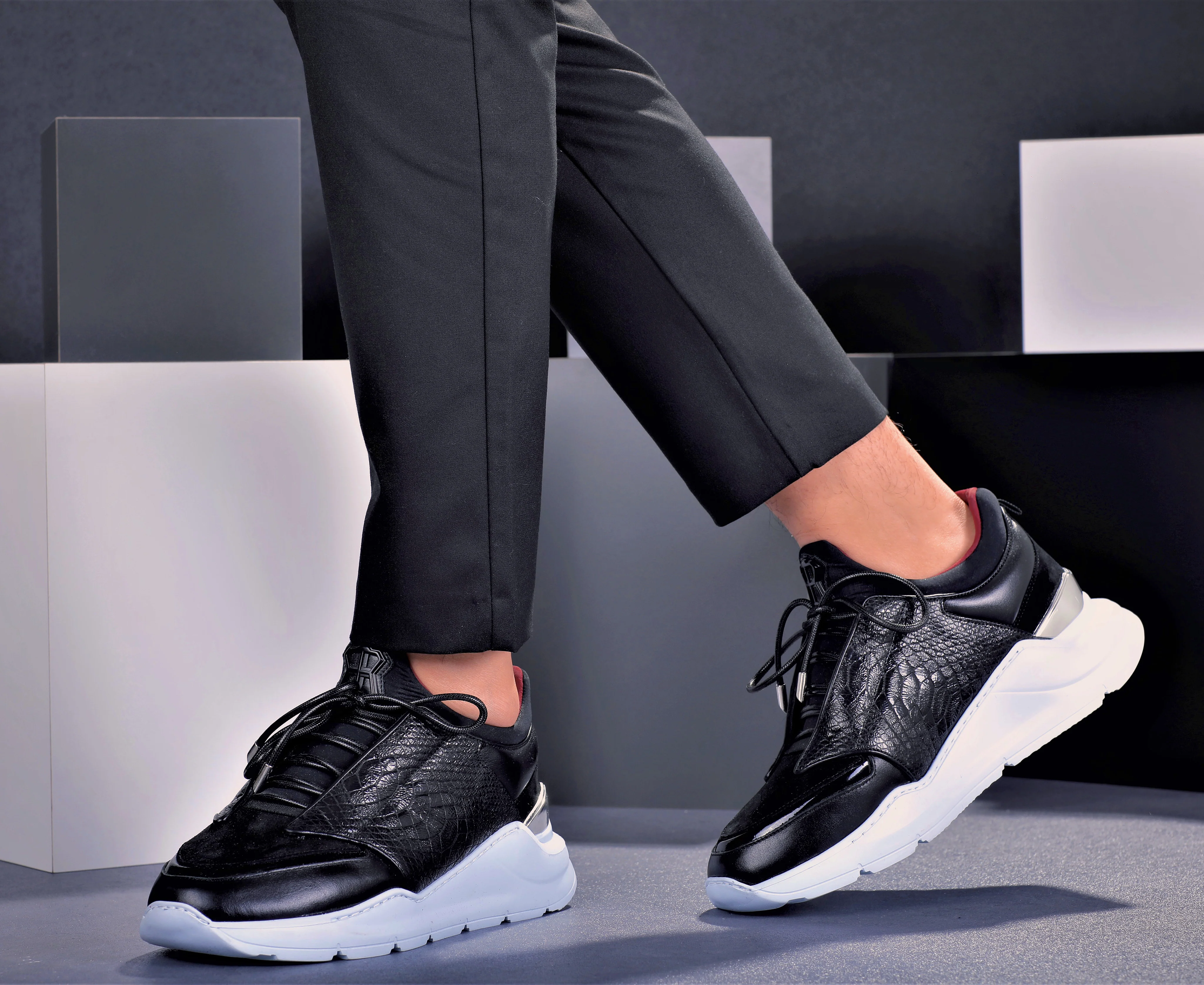 Low-Top BNJ MAGNUS RUNNER BLACK PYTHON WASHED CALFSKIN-NEOPRENE - Image 5