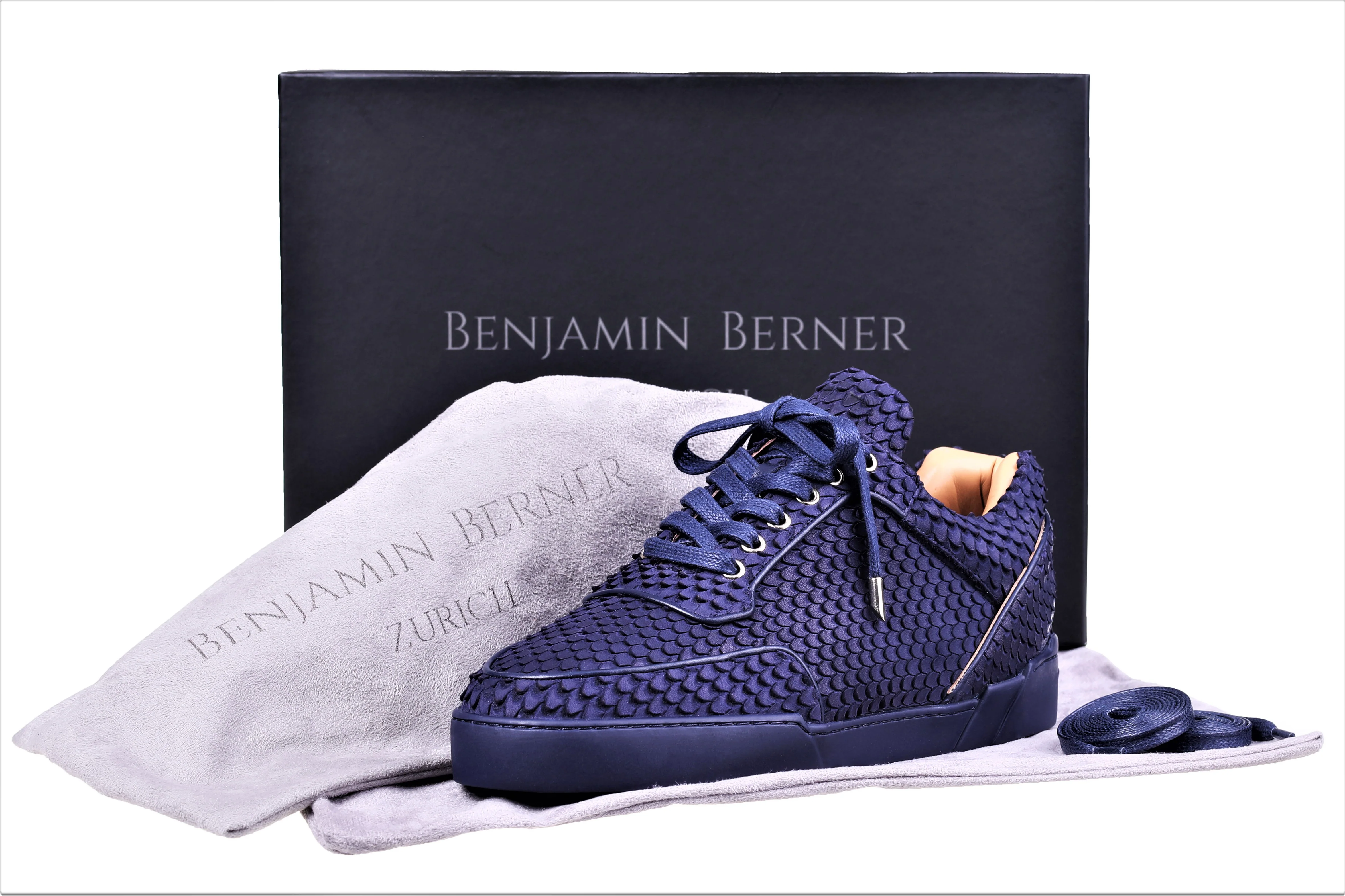 Low-Top MIDNIGHT BLUE COBRA CUT - Image 4