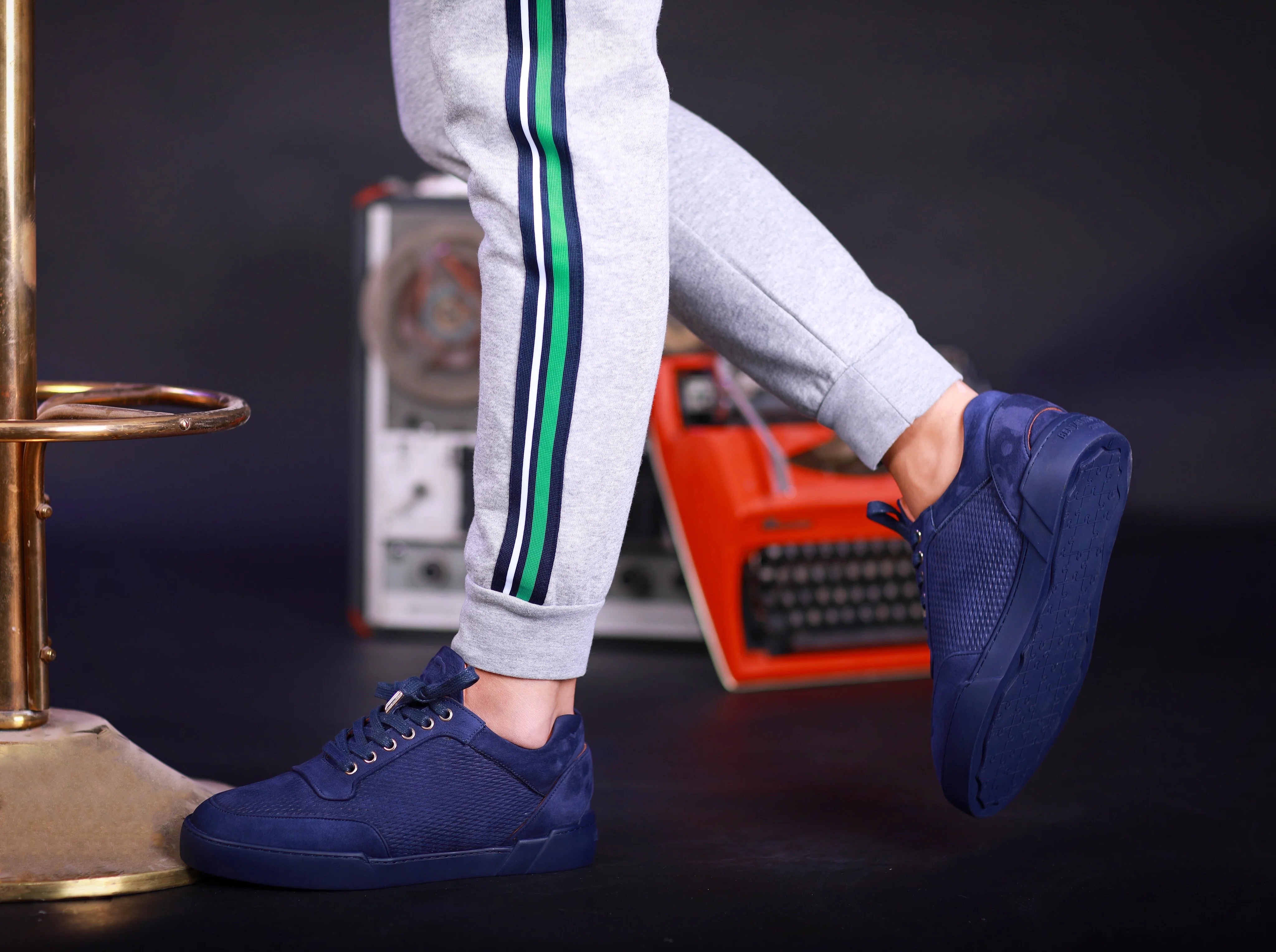 Low-Top MIDNIGHT BLUE - Image 5