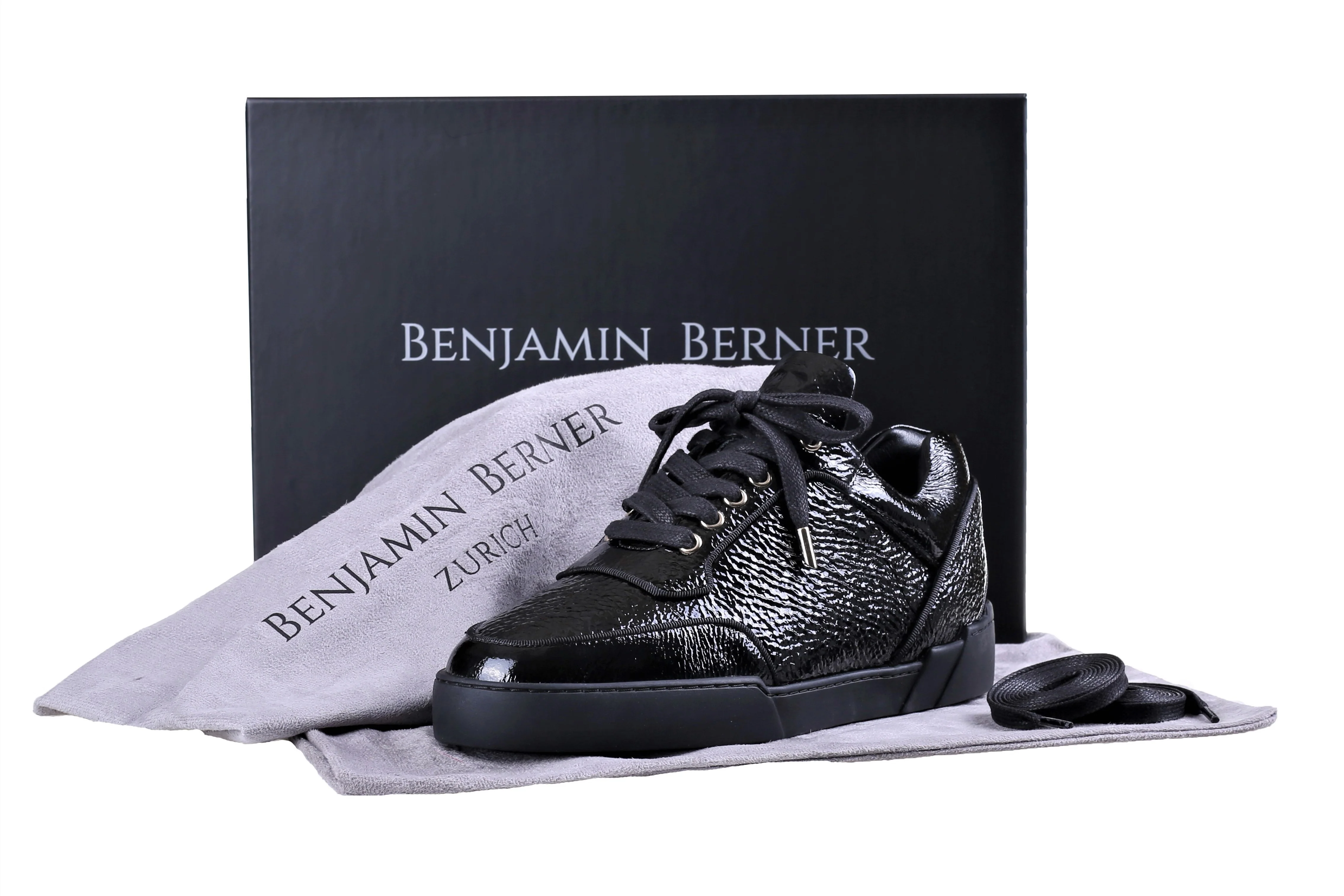 Low-Top ALL BLACK WASHED PATENT CALFSKIN - Image 4
