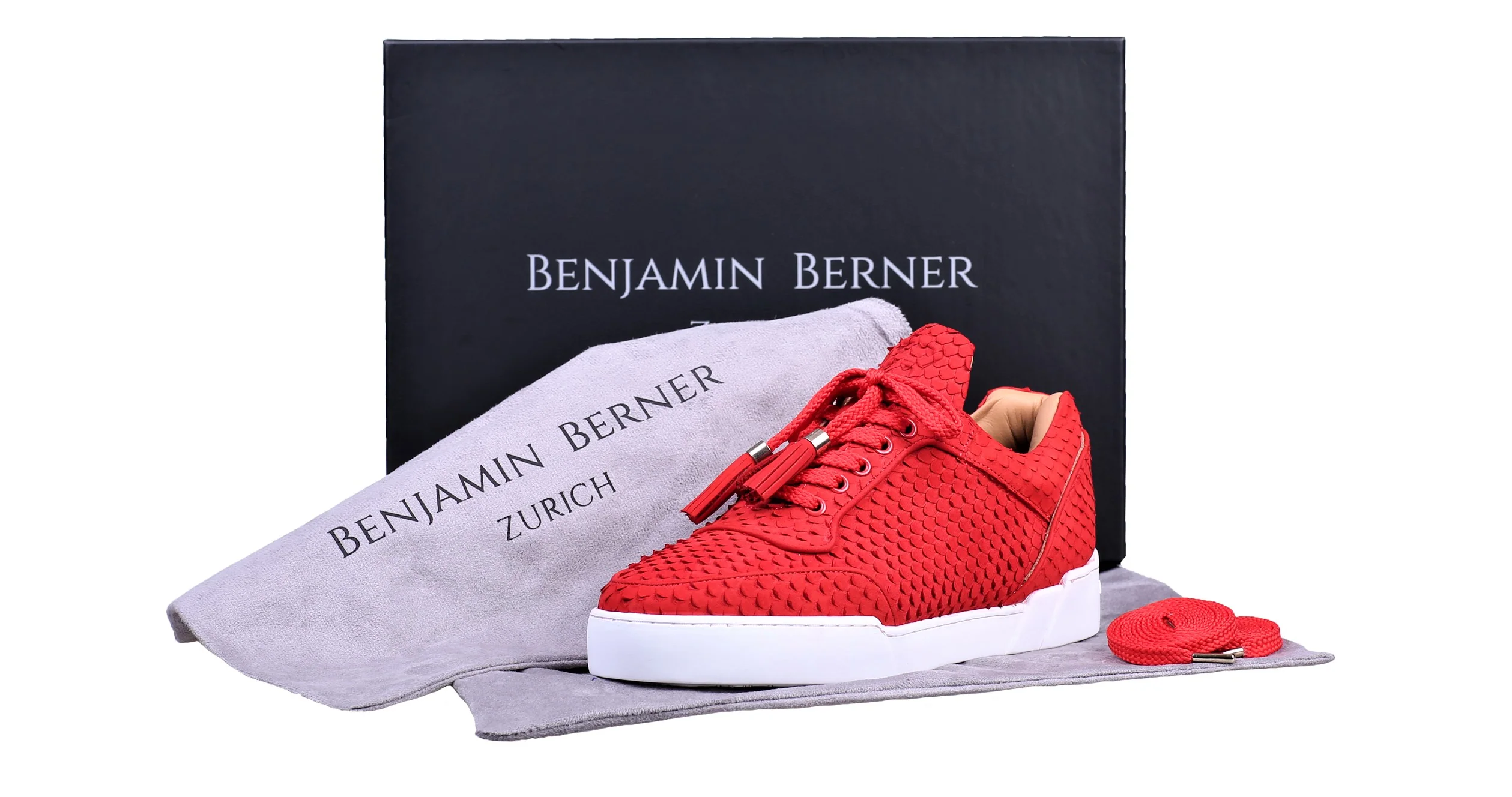 Women's Low-Top SWISS RED COBRA CUT - Image 4